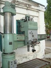 Продаю б/у  радиально-сверлильный станок 2А554Ф1